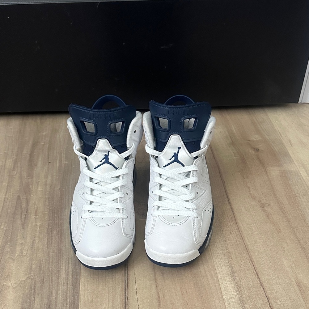 Men’s “Midnight Navy” Retro Air Jordan 6